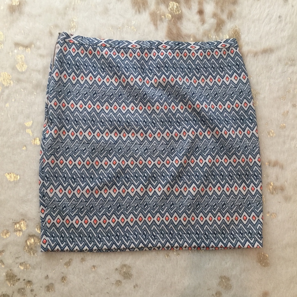 Patterned Stretch Miniskirt